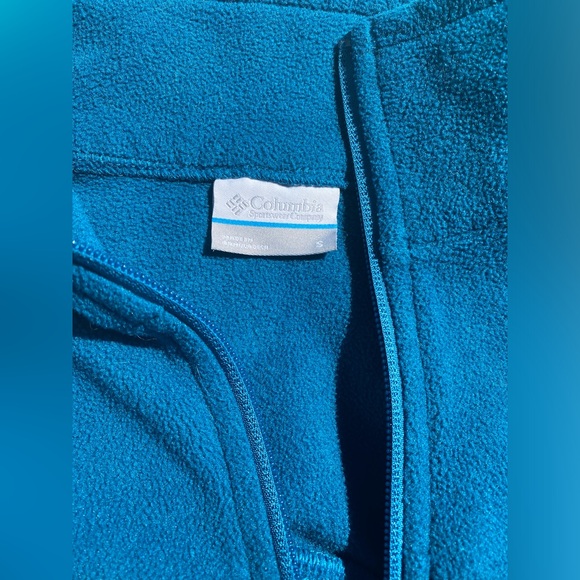 Columbia Fleece Sweater - Picture 2 of 3
